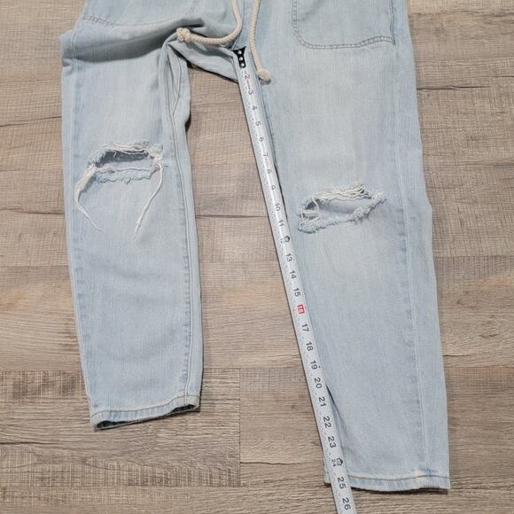One Teaspoon Shabbies Size Medium Distressed Light Wash Slouchy Baggy Jeans - Picture 9 of 10